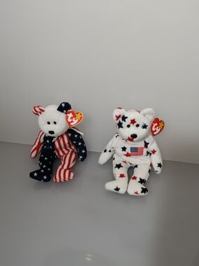 Two Ty Beanie Babies Plush Toys Glory & Spangle The American Bear Plush Toy.